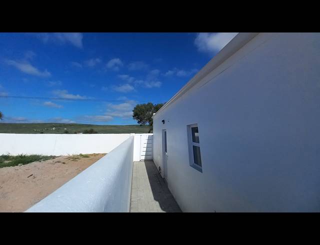 2 BEDROOM HOUSE FOR SALE IN LAMPIESBAAI